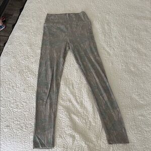 Tribe Kelley High-Waist Women's Camouflage Leggings -  Greenleaf